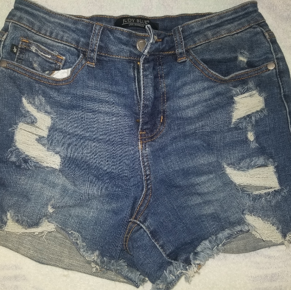Judy Blue Jean Shorts, Dark Blue,Size Medium.